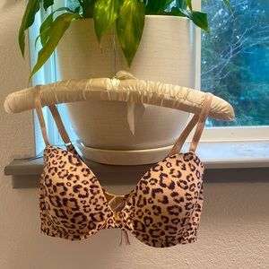 Victoria’s Secret lined demi bra